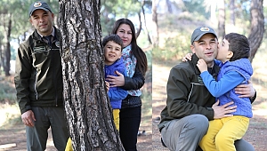 Otizmli Oğlunu Ormanla Terapi Ediyor