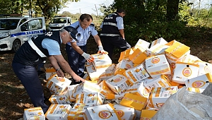 Ormanlık Alana Bozuk Sıvı Yumurta Kolilerini Attılar