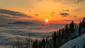 Artvin Camili Dağı bulut denizinde gün batımı