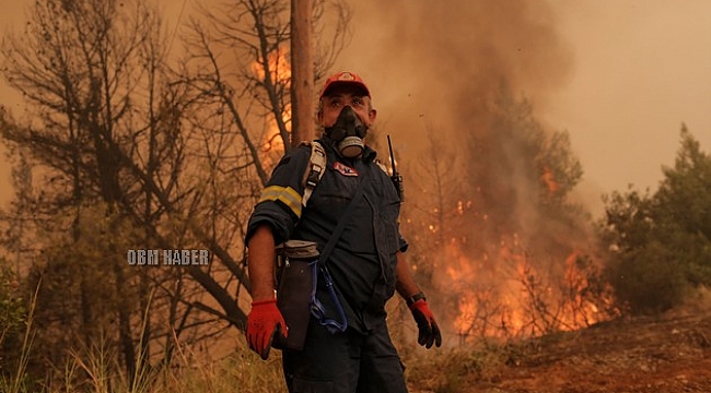 Yunanistan'ın Eğriboz Adası'nda yangın kontrolden çıktı