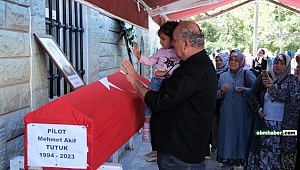 Pilot Mehmet Akif Tutuk gözyaşları içinde son yolculuğuna uğurlandı